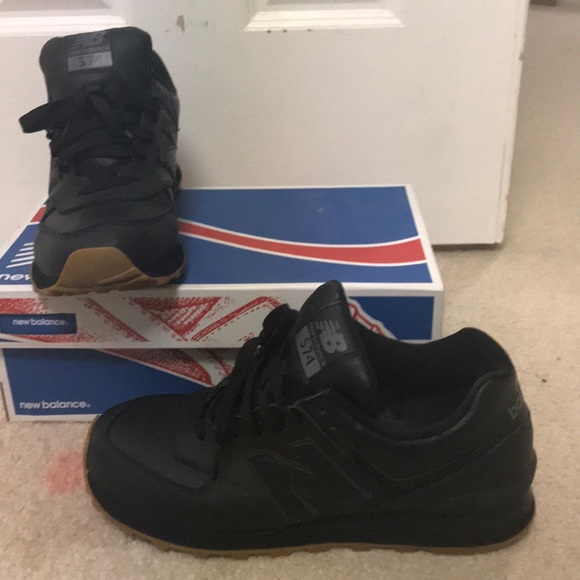 New Balance Other - Men’s size 9 black New Balance 574’s
